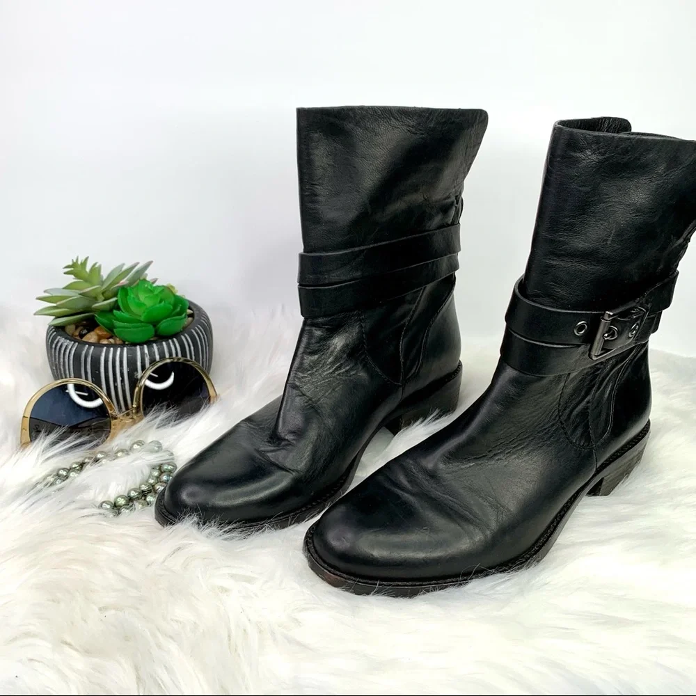 COACH Downtown Chic Luxury Minimalist Black Leather Jesika Moto Boot, 9B